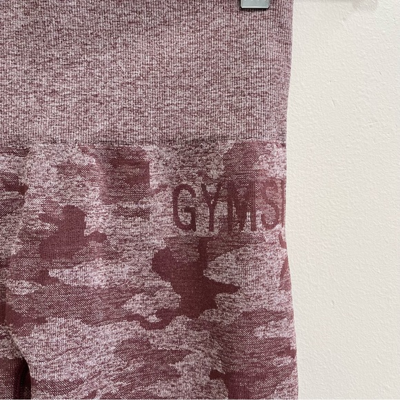 Gymshark Camo Seamless Two Piece Set in “Berry” - Picture 12 of 16